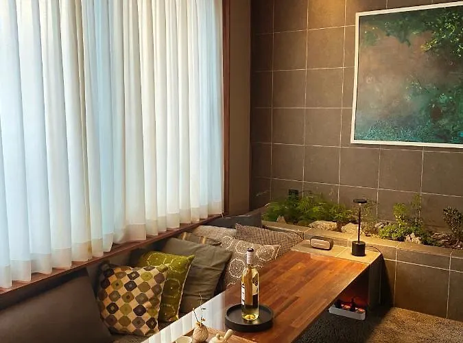 Viva La Vida - Seochon Private Apartment